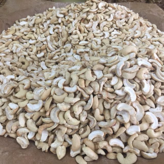 Cashew Nuts best quality nuts and premium Raw And dried Cashew Nuts