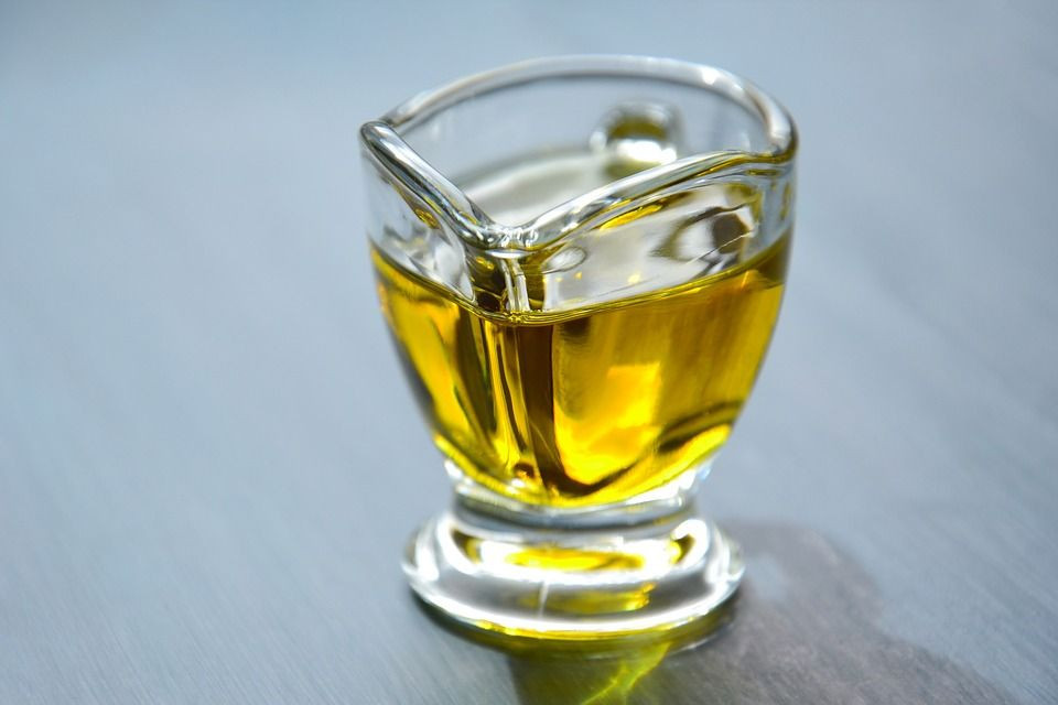 Best Cold Pressed natural Virgin olive oil /pure extra virgin olive oil wholesale